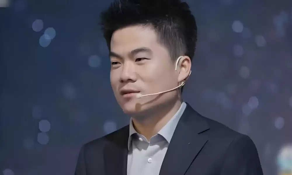 与辉同行又翻车了？一年卖260万瓶的进口保健品，竟是国货贴牌