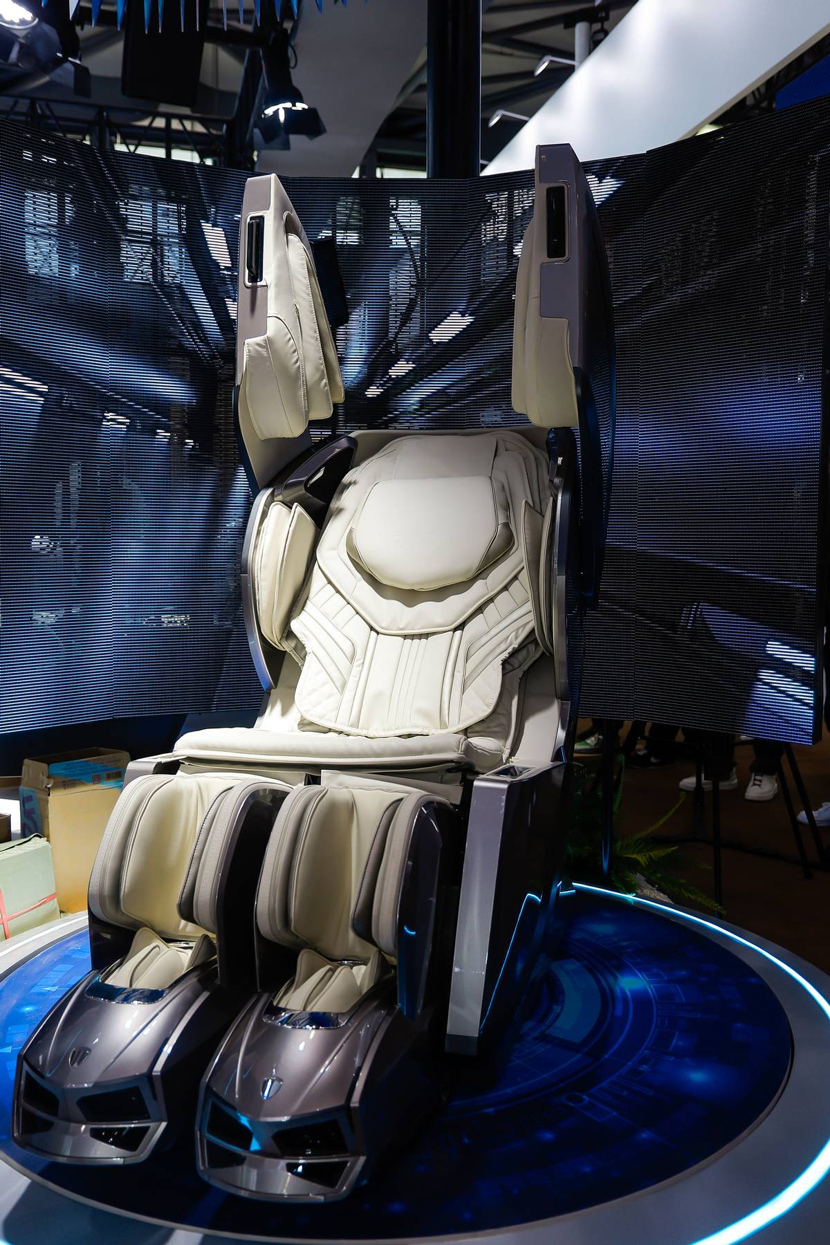 AWE2026焦点：荣泰健康发布RT9000开启按摩机器人完全形态