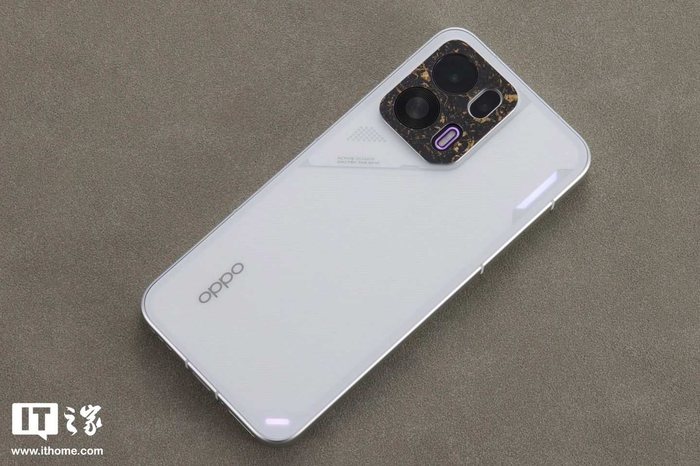 当机能风遇上轻薄手感：OPPO K15 Pro「赛博光翼」开箱图赏