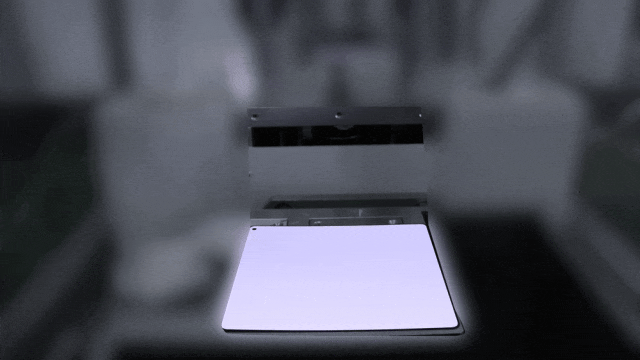 维信诺发布全新无迹折叠屏：强光环境下，视觉折痕近乎不可见