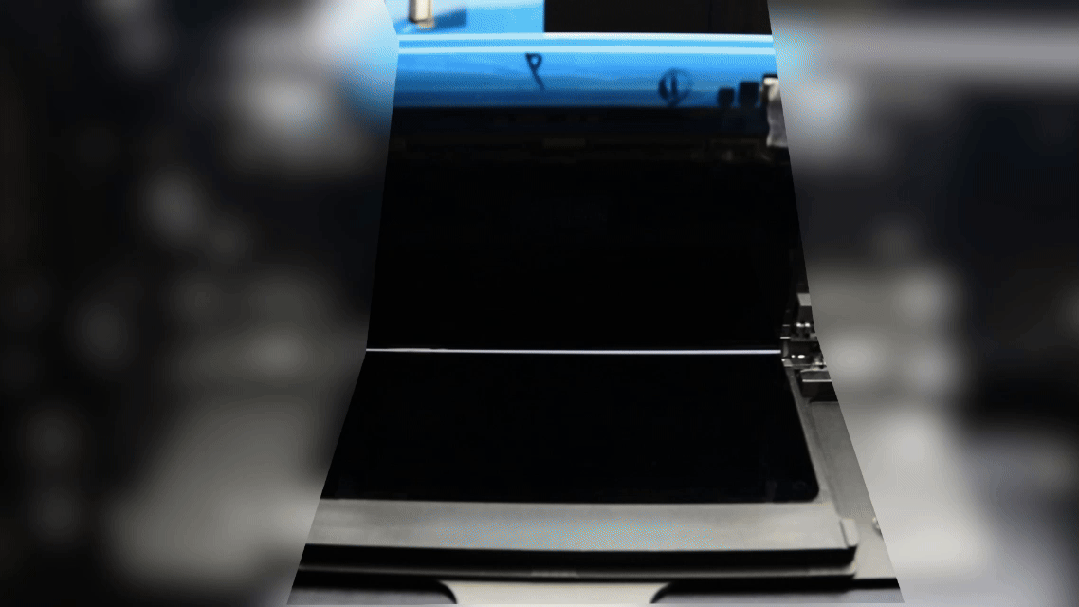 维信诺发布全新无迹折叠屏：强光环境下，视觉折痕近乎不可见