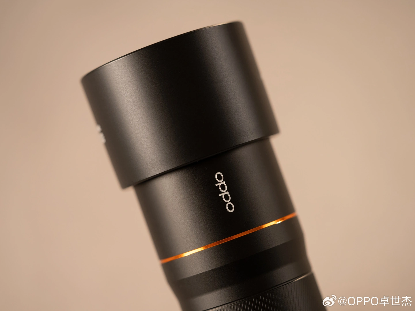 OPPO 卓世杰爆料 Find X9 Ultra 外置增距镜：行业最大进光总量，补齐移动影像“完全体”