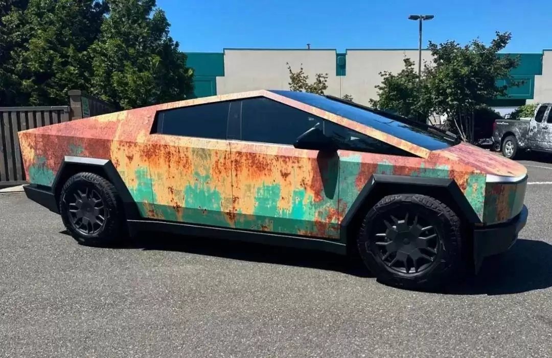 缺席北京车展却成焦点，特斯拉“不参展”背后的战略考量与行业启示