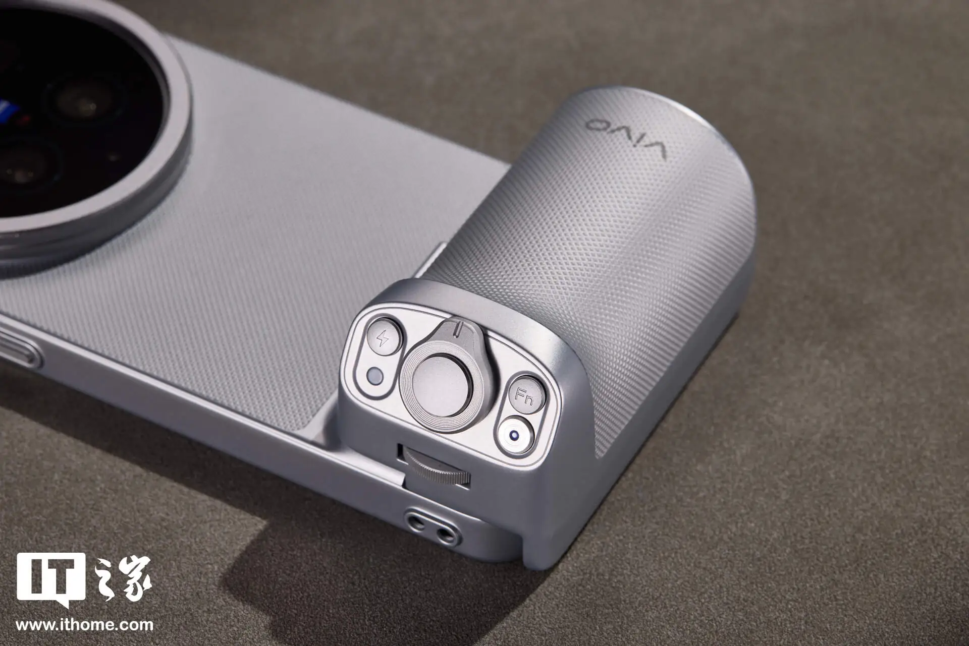 vivo X300 Ultra 摄影师套装图赏：用专业相机思路打造的“专业 V 单”