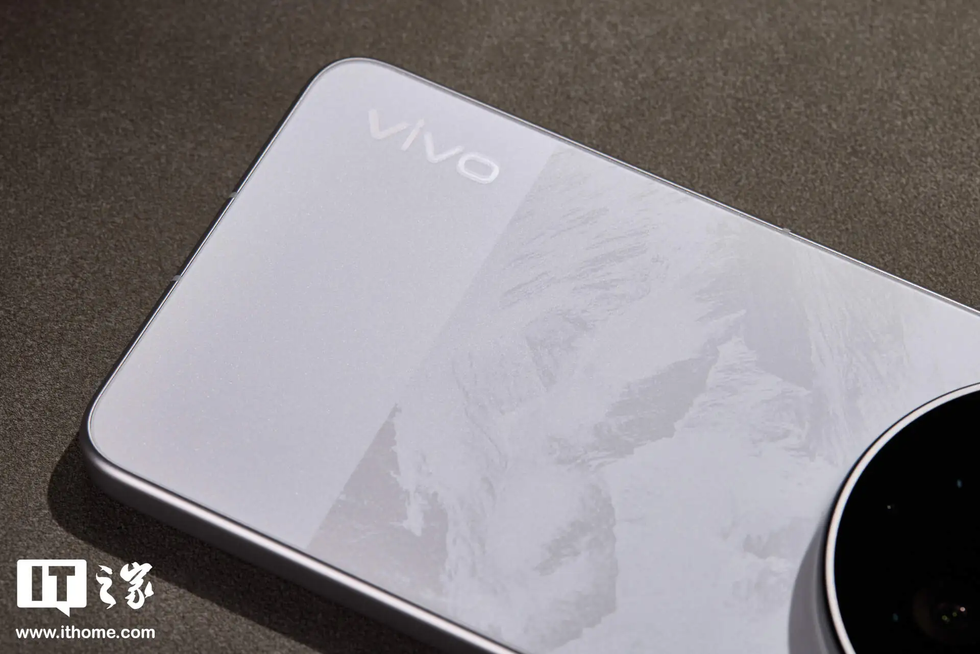 vivo X300 Ultra 摄影师套装图赏：用专业相机思路打造的“专业 V 单”