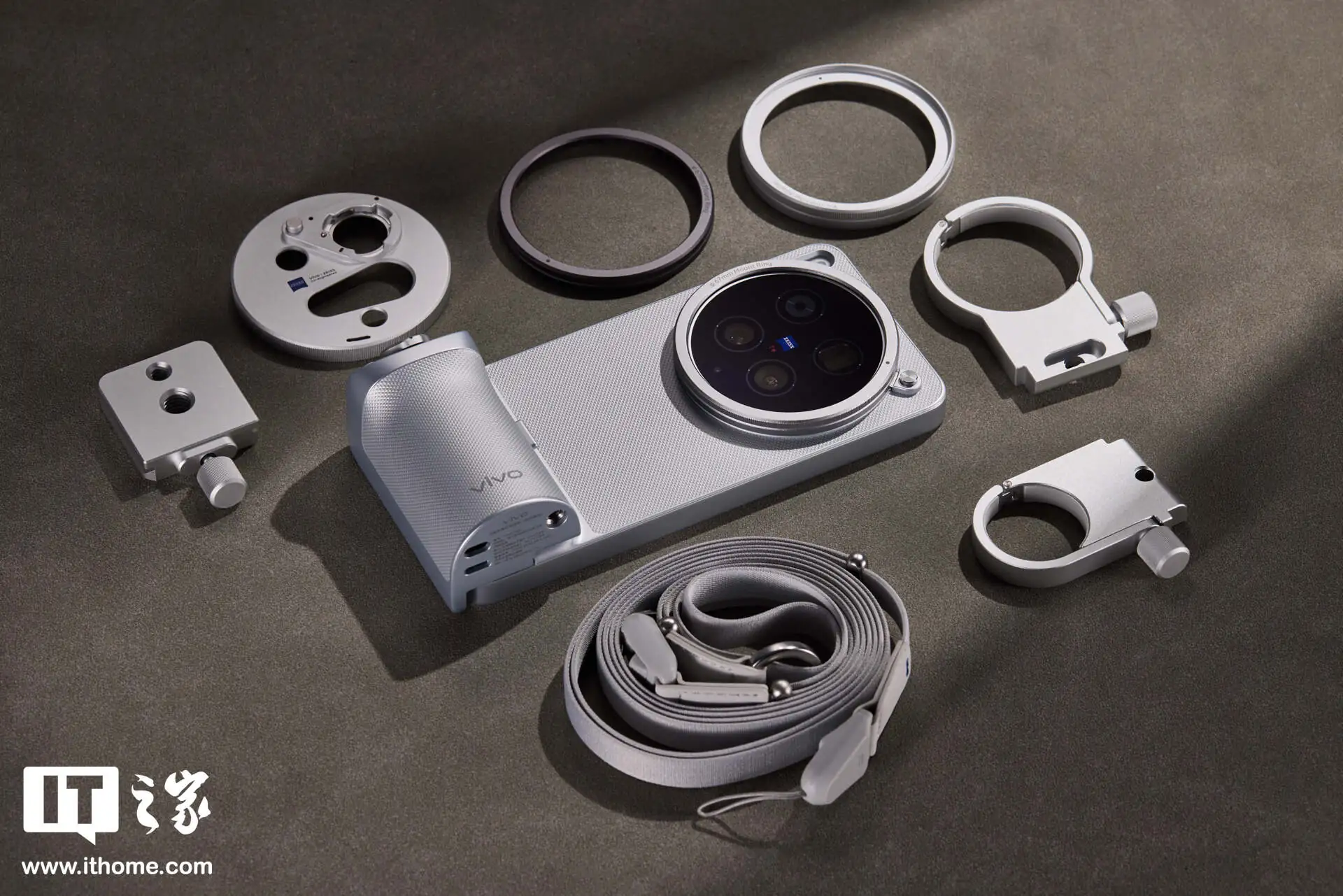 vivo X300 Ultra 摄影师套装图赏：用专业相机思路打造的“专业 V 单”