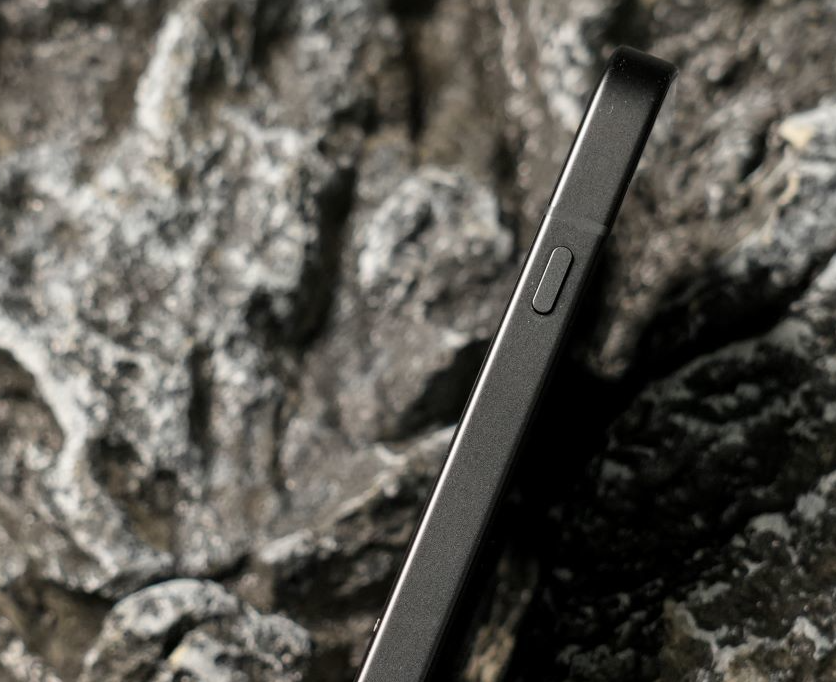 续航断层优势 一加15T首发7500mAh冰川电池