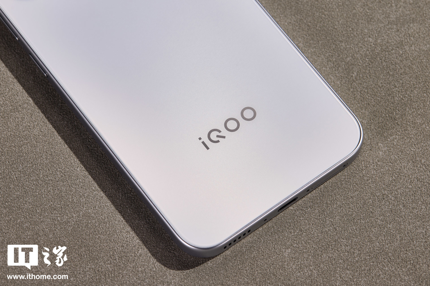 iQOO Z11 实拍图赏：iQOO 手机最大 9020mAh 电池 + iQOO 首个 165Hz 护眼电竞屏
