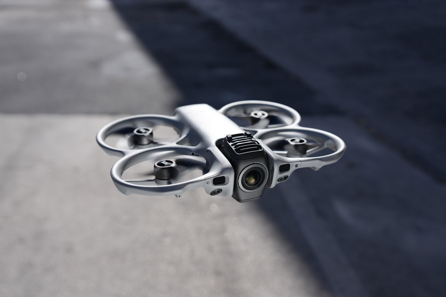 大疆首款全景无人机 DJI A vata 360 发布：8K 画质、O4+ 全高清图传，2788 元起