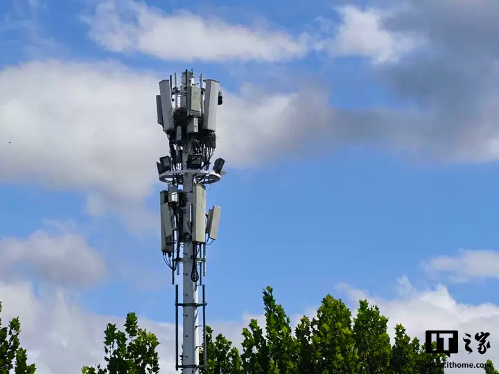 工信部：截至 2 月末 5G 移动电话用户达 12.35 亿户，比上年末净增 3044 万户