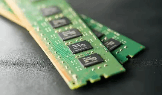 暴涨近五倍！32GB内存从800一路飚到到3800