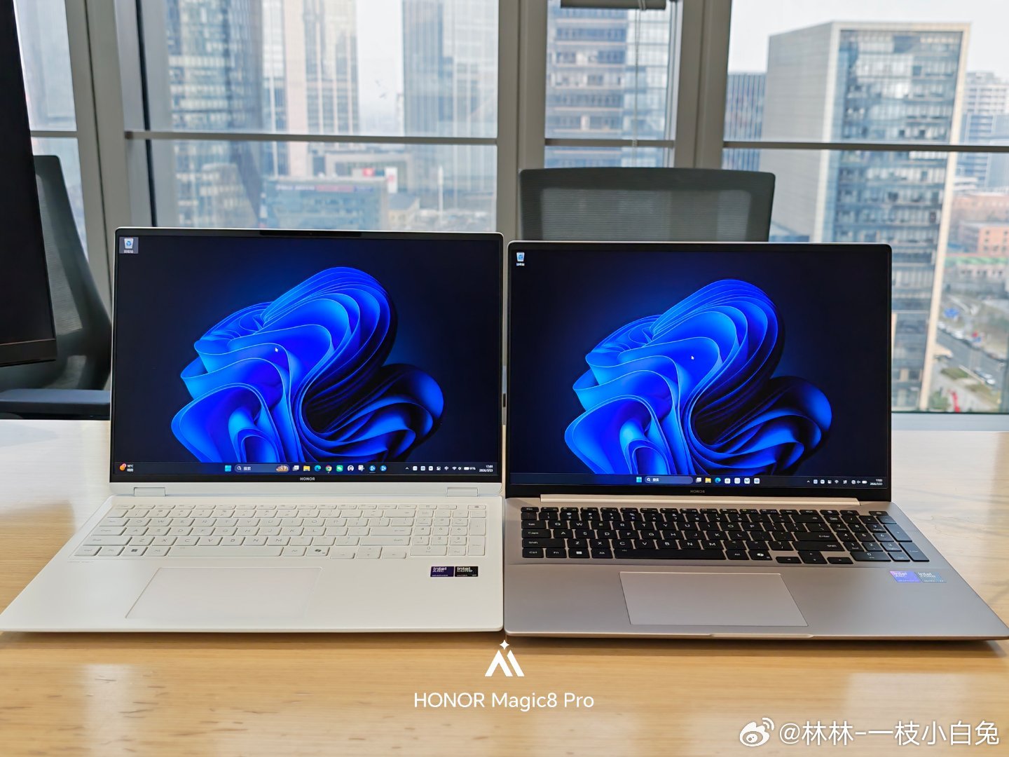 荣耀 MagicBook 16 / Pro 16 2026 款笔记本外观释出，提供灰 / 白配色