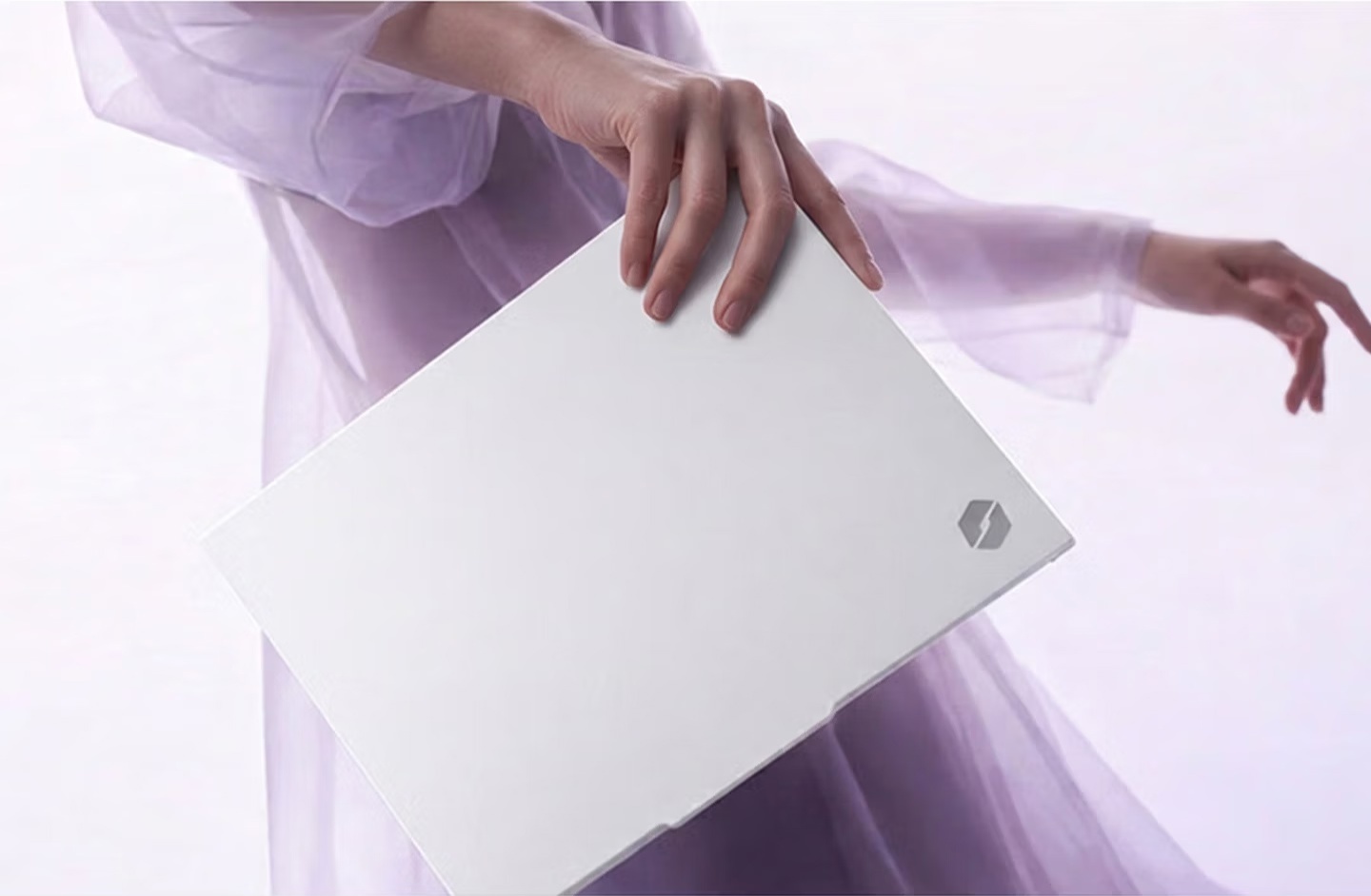 机械革命无界14 2026笔记本发布：搭载英特尔酷睿Ultra 5 226V，首发价4899元起