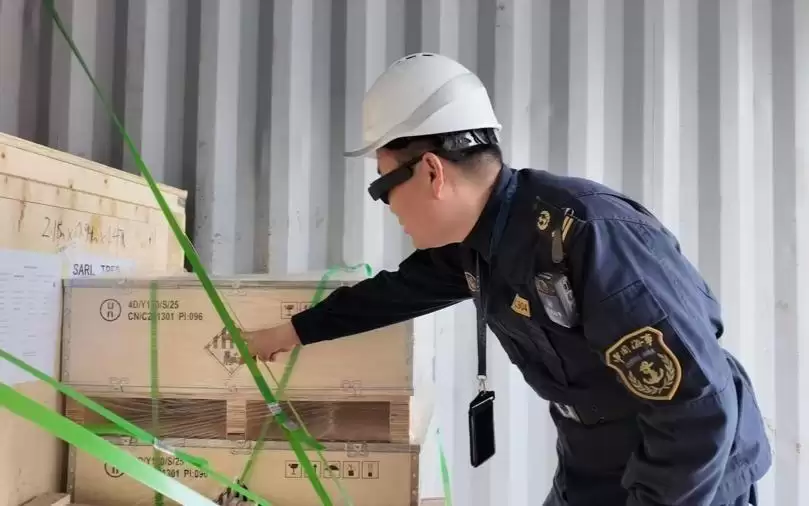 AI秒级预警！浦东海事局成功消除一起危险货物集装箱装箱隐患