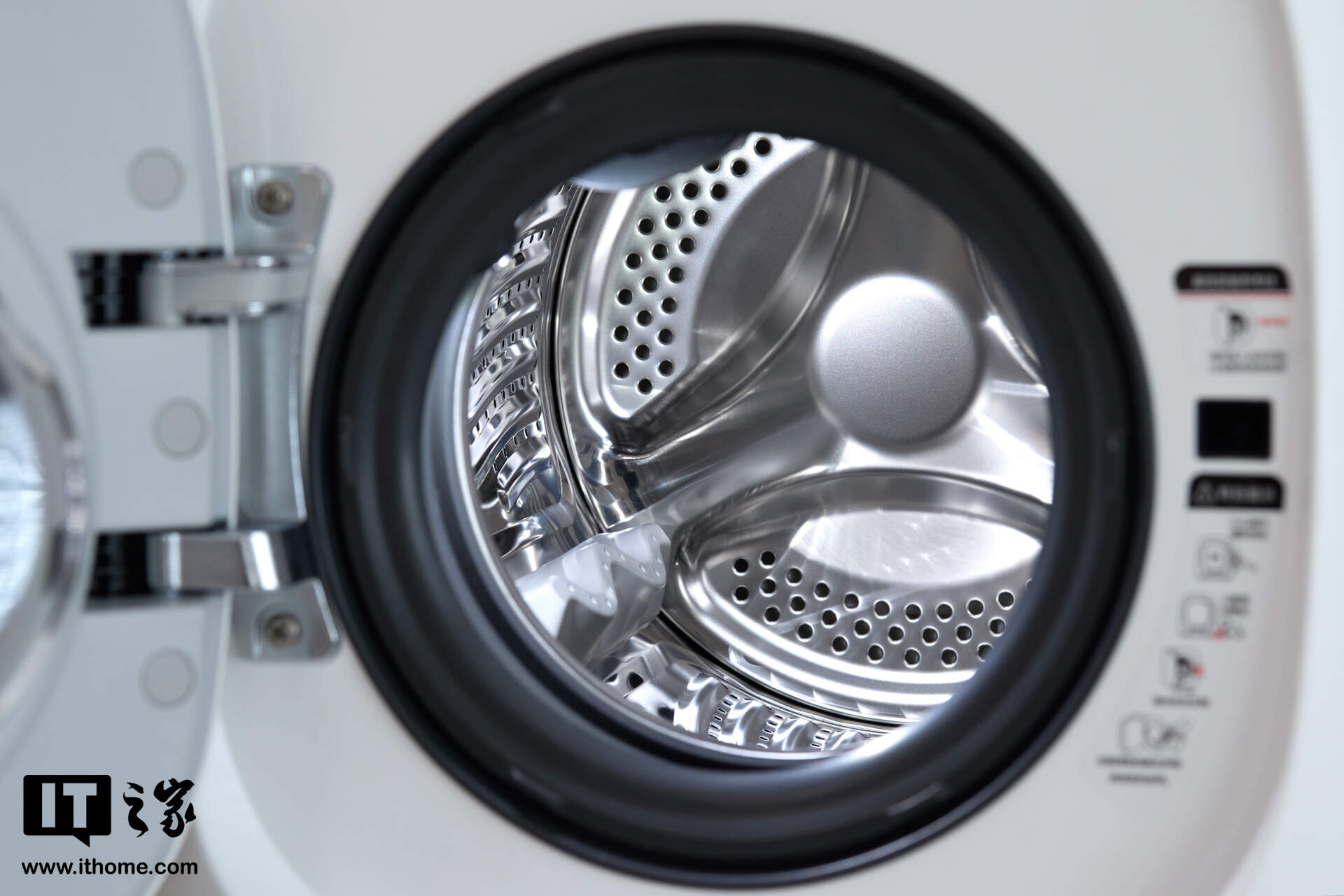 石头迷你洗烘一体机 M1S Ultra 实拍：超水解洁净系统，小身材，全功能