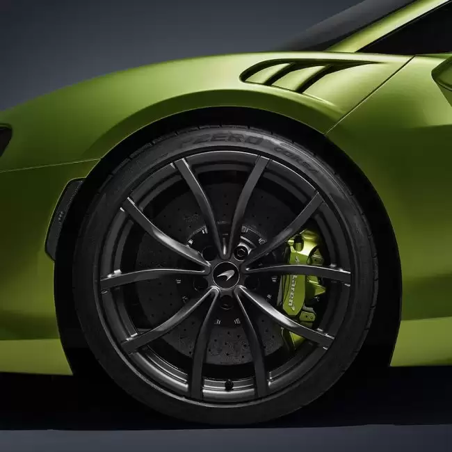 倍耐力收购 Univrses 30% 股份 强化 AI 轮胎技术