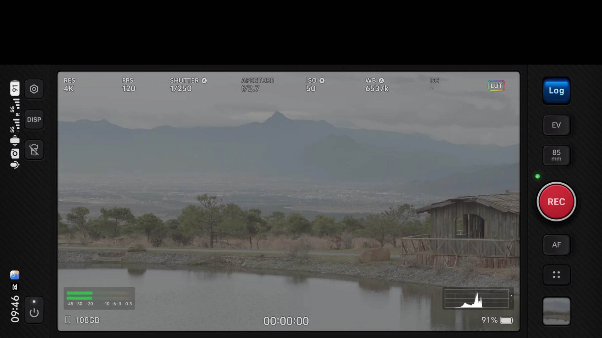 vivo 韩伯啸预热 X300 Ultra 专业视频能力，新机号称支持行业最强「全焦段 4K 120fps 10bit Log」