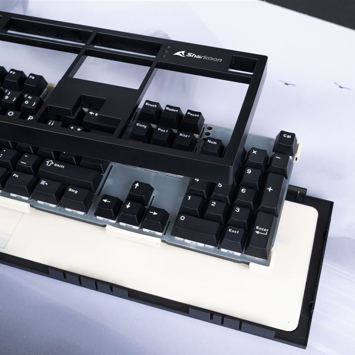 Sharkoon 旋刚推出双模全配列机械键盘 OfficePal K70W