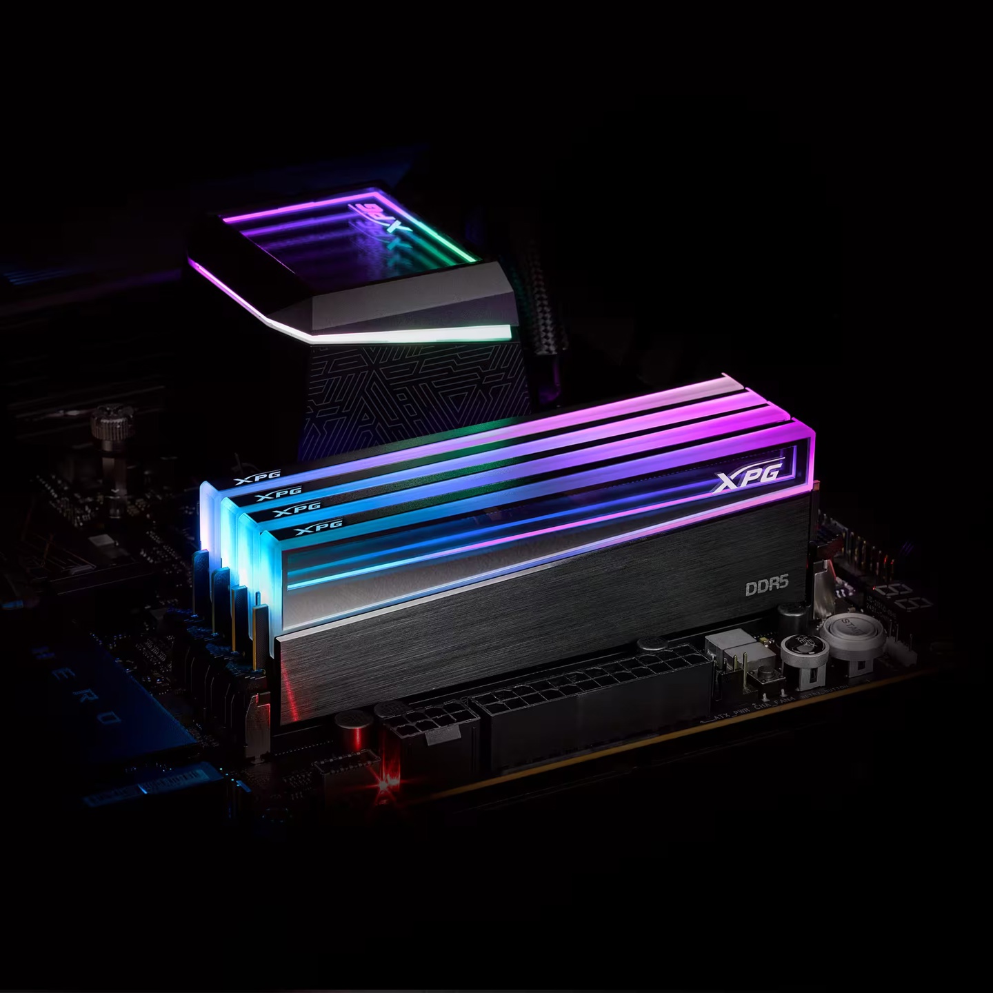 威刚 XPG 发布全球首款“无限镜”电竞内存 NOVAKEY RGB DDR5