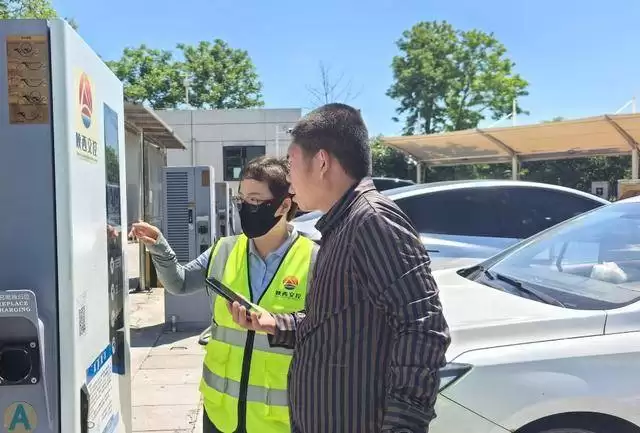 “五一”出行见证：中国新能源汽车充电无忧，长途旅行新选择正兴起