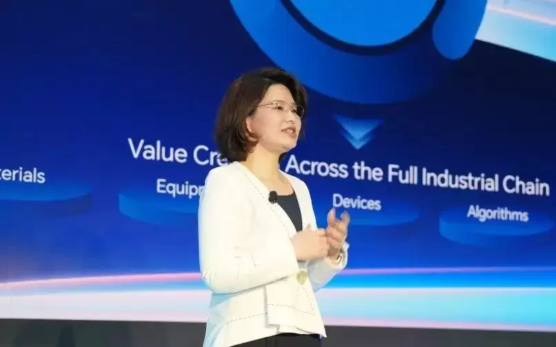 维信诺严若媛：AI时代，显示的下一程是感知