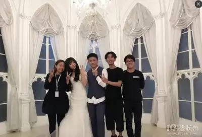 豆包如何制作AI婚纱照