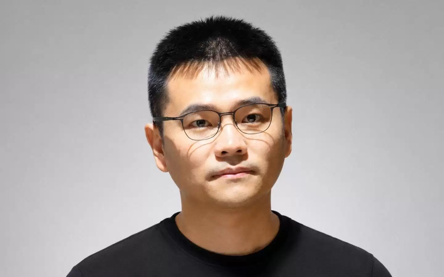14.9克的AI眼镜，Moonix的极简硬件哲学｜AI Founder 请回答