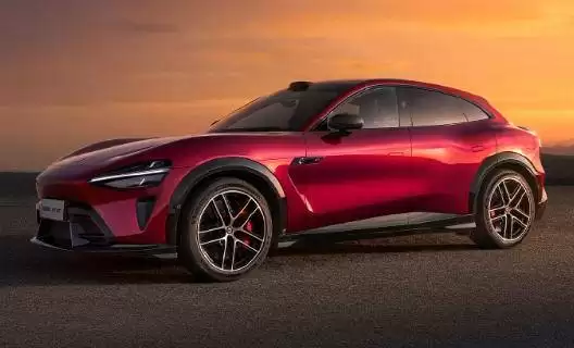 小米YU7十个月八败两胜对决Model Y，雷军坦言：输给销冠不气馁，改进后未来可期