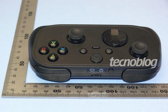 微软 Xbox 全新紧凑型手柄曝光,将服务于 xCloud 云游戏玩家