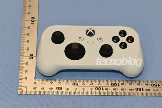 微软 Xbox 全新紧凑型手柄曝光,将服务于 xCloud 云游戏玩家