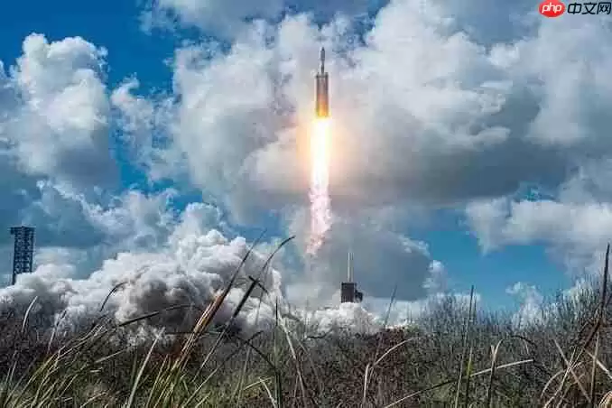 时隔十八个月猎鹰重型火箭再升空 收官卫星顺利组网