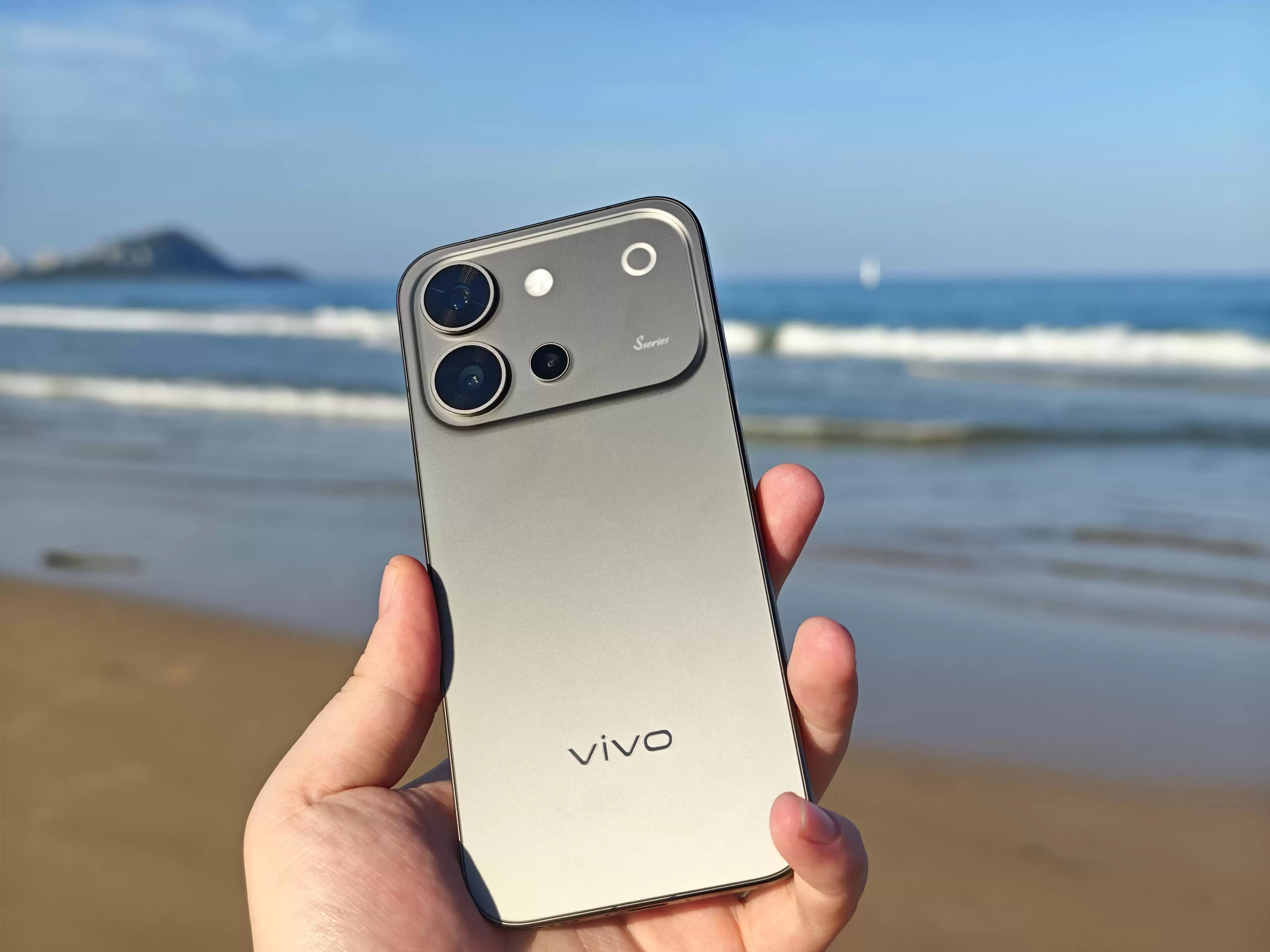 vivo S60首发评测：IMX921不算顶级，但「拍人」是真的强