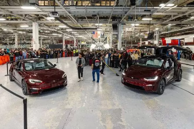 特斯拉Model S与X停产下线，弗里蒙特工厂转型聚焦物理AI新赛道