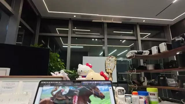 影石刘靖康公布Luna相机第一人称套件测试视频,临时加需导致延迟到6月上市