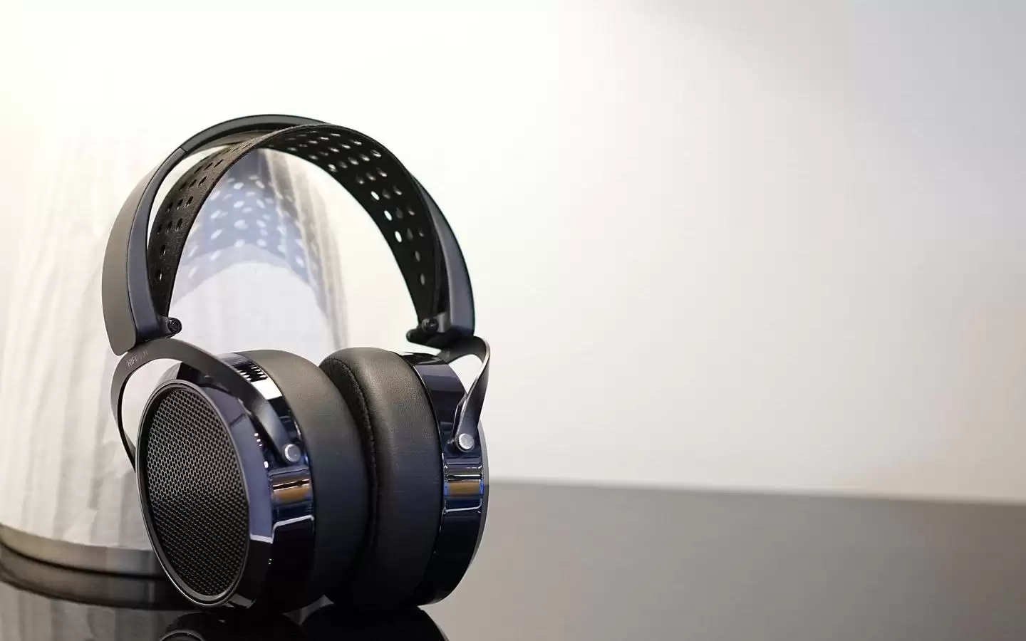 HIFIMAN发布SVANAR WIRELESS 2、HE6 REMASTERED耳机