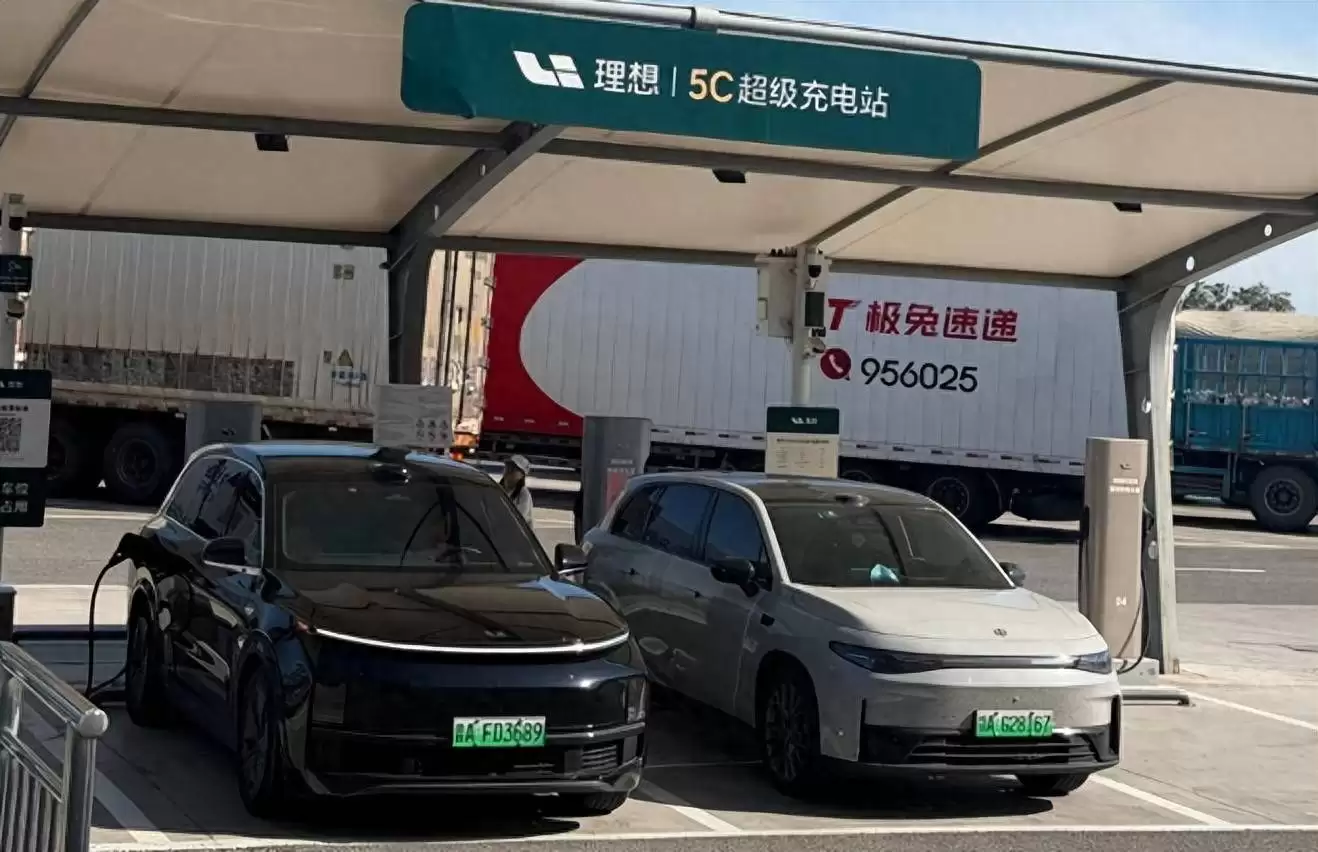 “五一”见证：中国新能源汽车出行无忧 充电保障助力绿色旅程畅行