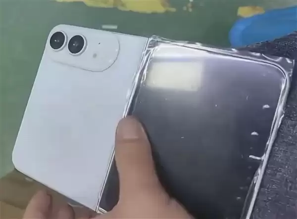 iPhone Ultra机模谍照