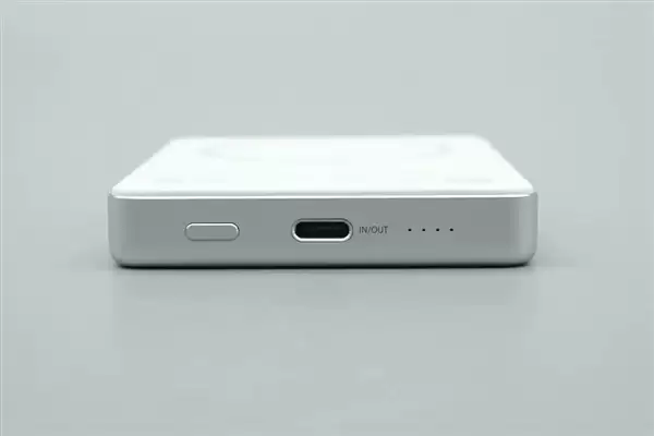 拆解报告:小米金沙江10000mAh 45W超薄磁吸移动电源