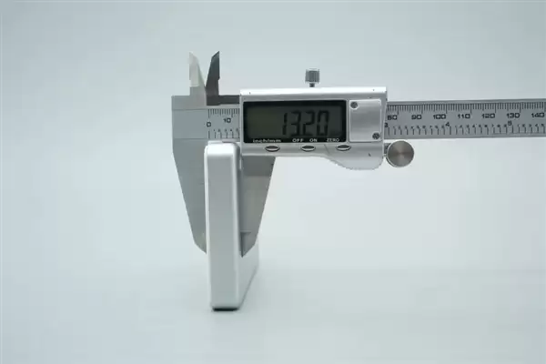 拆解报告:小米金沙江10000mAh 45W超薄磁吸移动电源