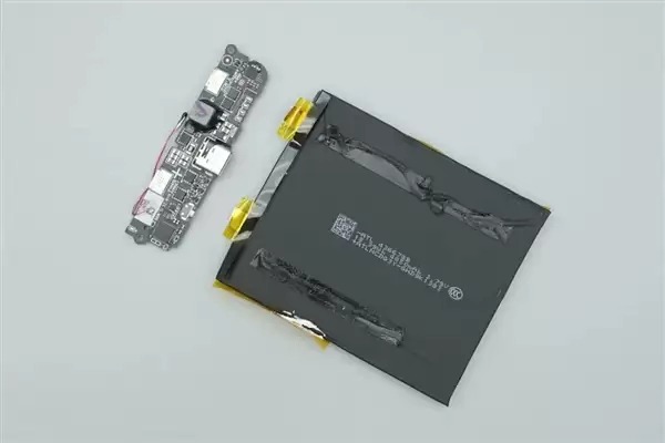 拆解报告:小米金沙江10000mAh 45W超薄磁吸移动电源