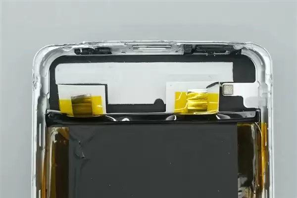拆解报告:小米金沙江10000mAh 45W超薄磁吸移动电源