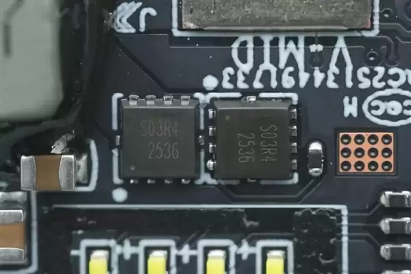 拆解报告:小米金沙江10000mAh 45W超薄磁吸移动电源