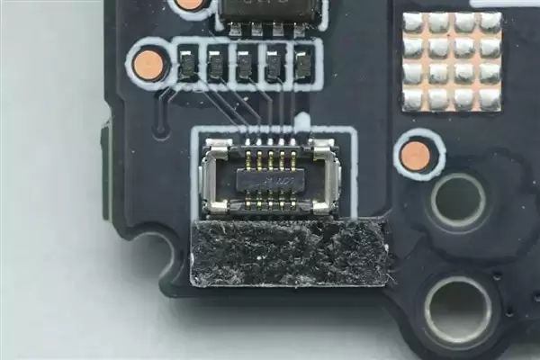 拆解报告:小米金沙江10000mAh 45W超薄磁吸移动电源