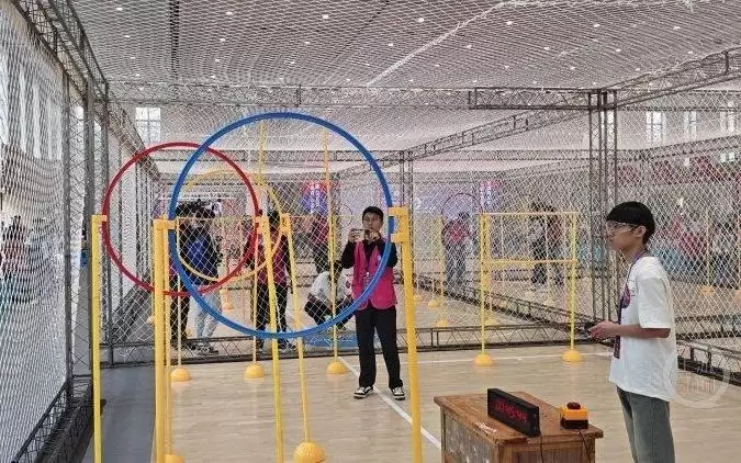 凌空竞技！第十届全国青少年无人机大赛重庆市赛在武隆开幕