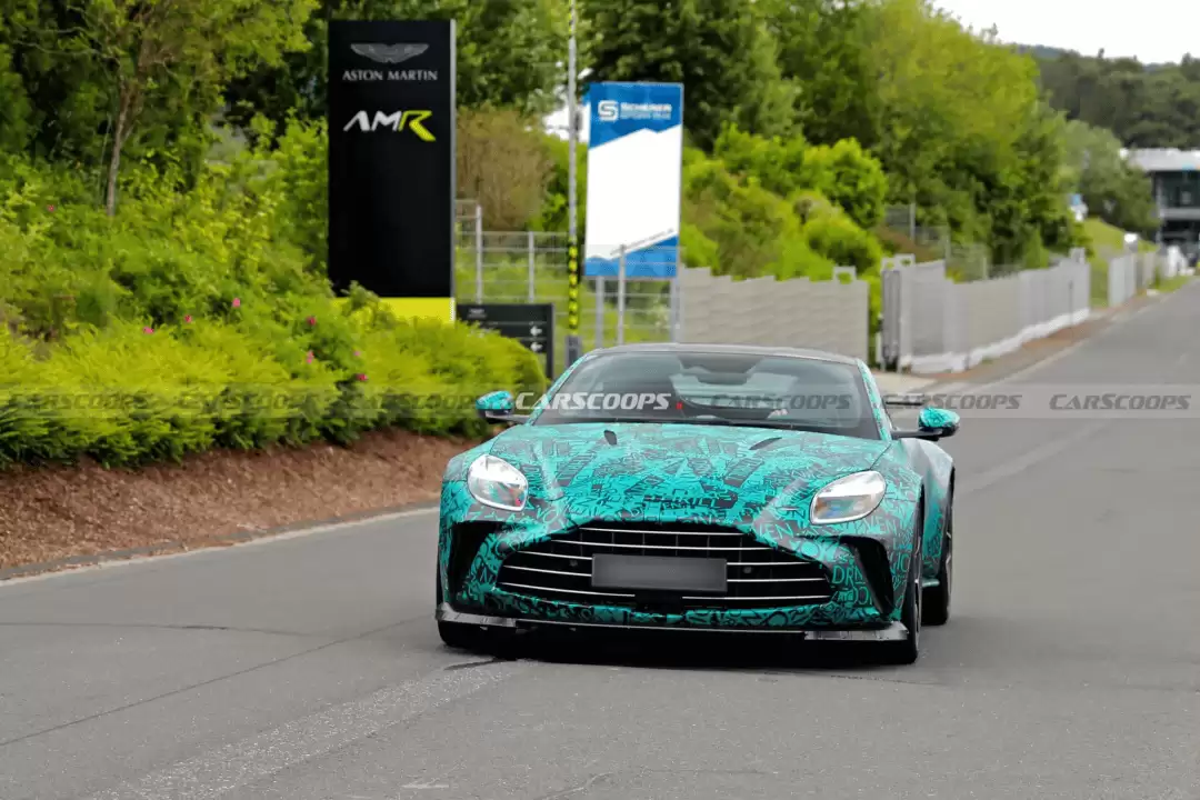 纽北现身！阿斯顿马丁新Vantage携中置四出排气，性能或超Vantage S