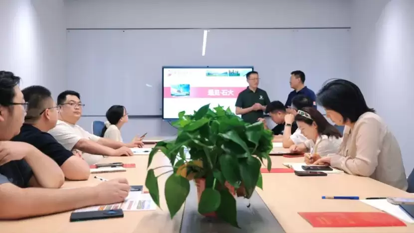 名校组团到访升学规划服务平台载望升学