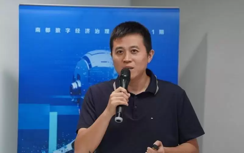 AI幻觉应彻底消灭？专家：管住高风险场景，留出创新空间