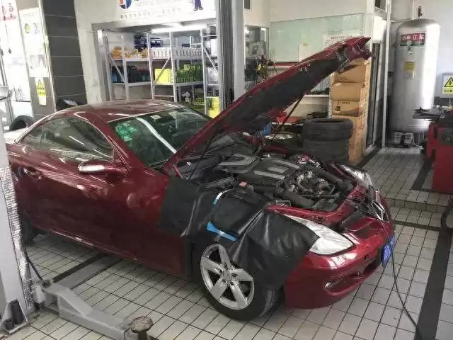 频繁洗发动机舱反伤车？听修车师傅一席话，才知养车不能太“精细”