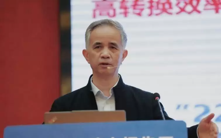 院士报告厅｜孙逢春：智能网联新能源汽车十个关键技术将决定产业未来