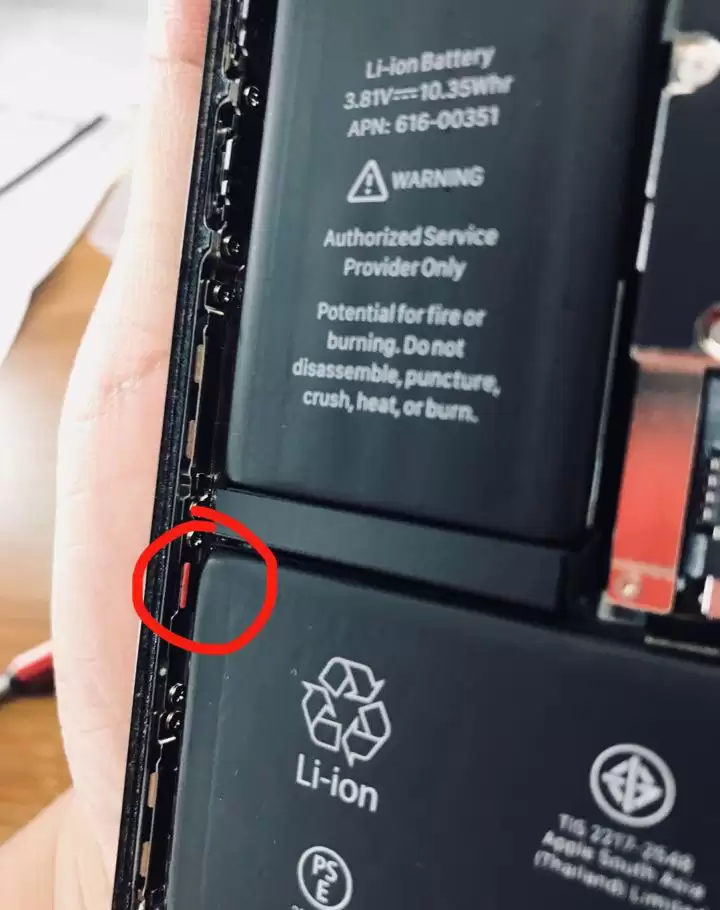 iPhone 进水后有哪些痕迹?苹果官方是如何检测 iPhone 进水的? iPhone 进水后有哪些痕迹?苹果官方是如何检测 iPhone 进水的?